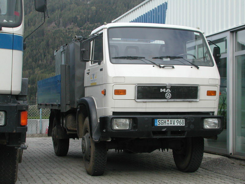 MAN VW Kipper BR SGHAV968.jpg