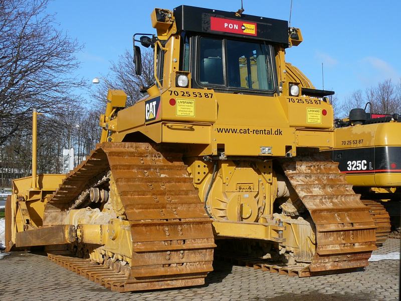 cat dozer.jpg