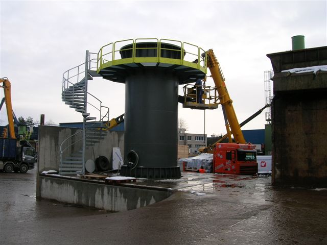 Aufbau Turm Bagger E944 010.jpg