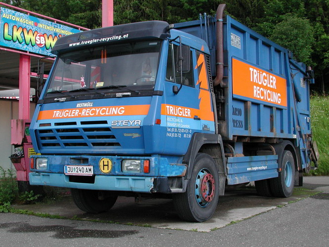 Steyr 91 facelift Pressmüllwagen Trügler JU240AM.jpg