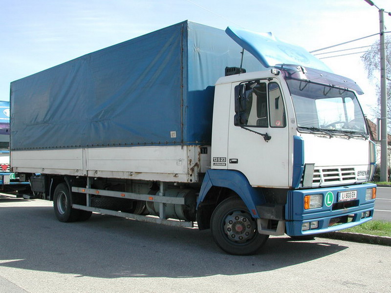 Steyr 13S23 Planen LKW Steko L833EH.jpg