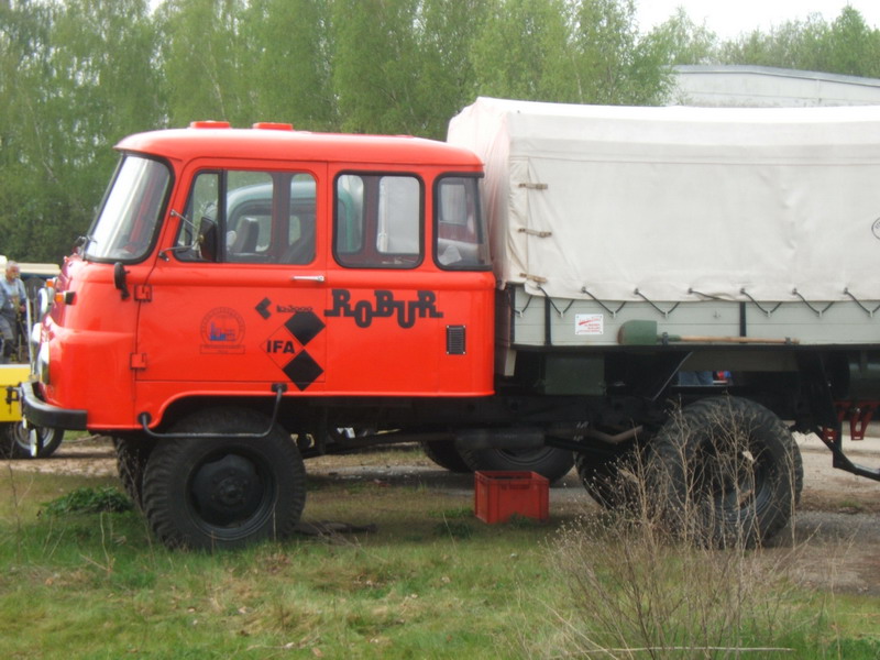 robur doka.jpg