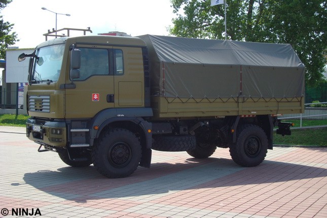 Aktis_4x4.1R_08VV_02.jpg