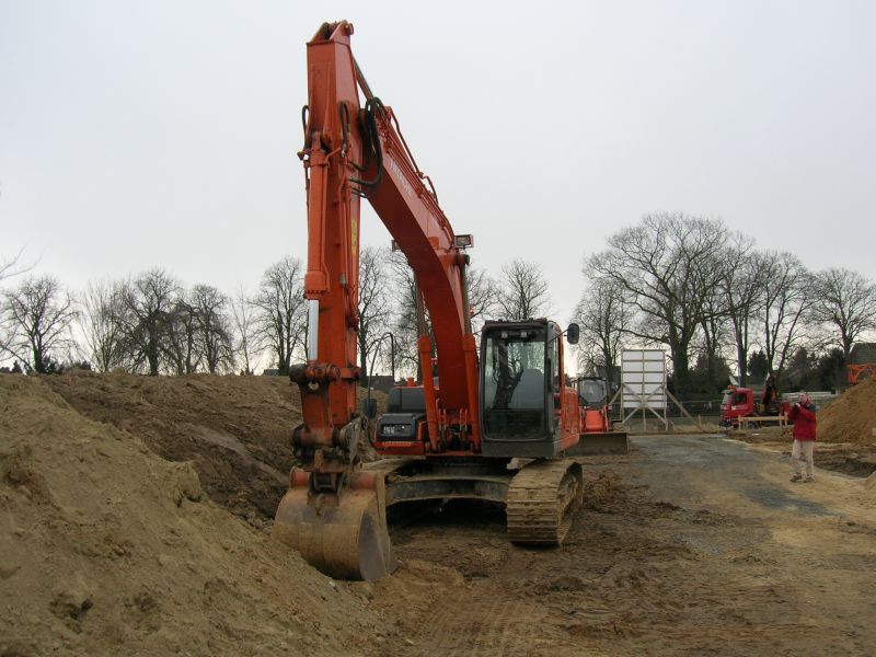 Hitachi Zaxis 210.jpg