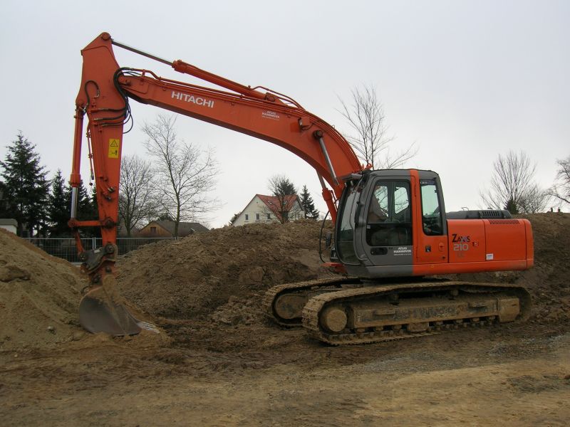 Hitachi Zaxis 210_2.jpg