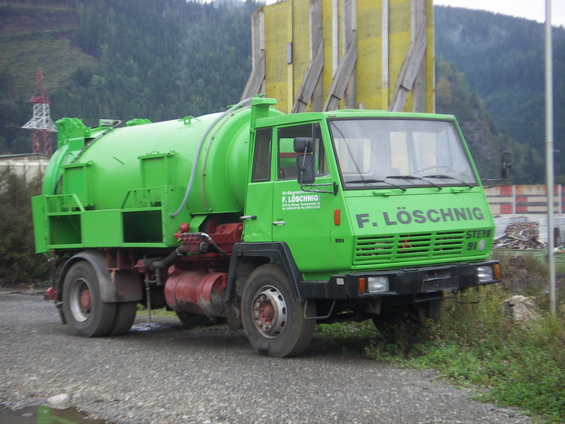 Steyr 991 Tankwagen Löschnig.jpg