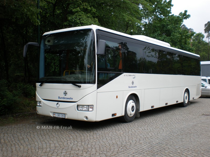 Irisbus-IVECO Crossway 12M BW-Mannschaftbus_02.jpg