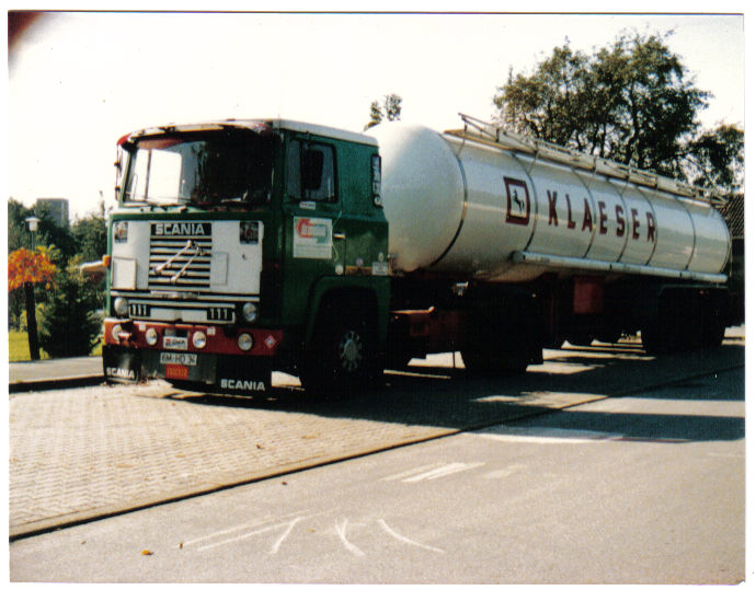 Scania 111 Ormeloh.jpg