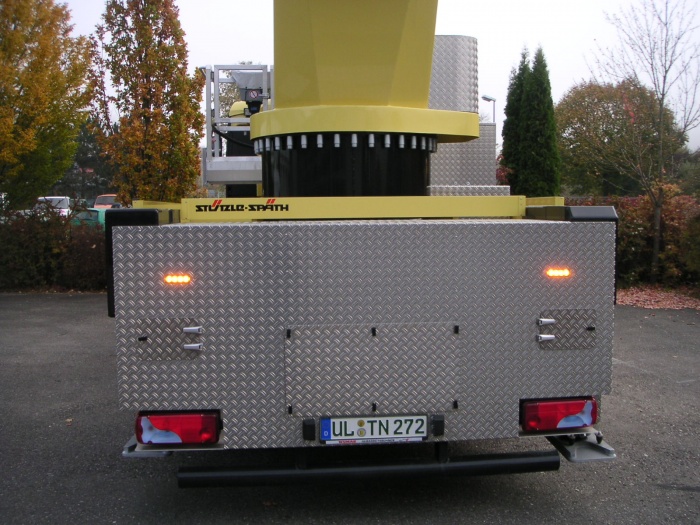 4906be7d70376.jpg