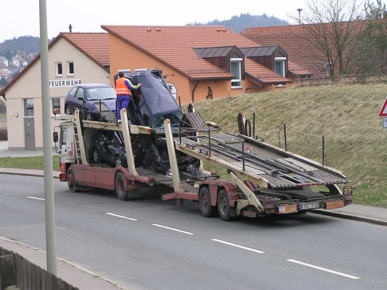 kaputter-Autotransporter-1.jpg