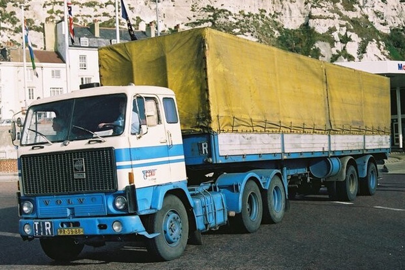 Volvo F89 6x2 Dover.jpg