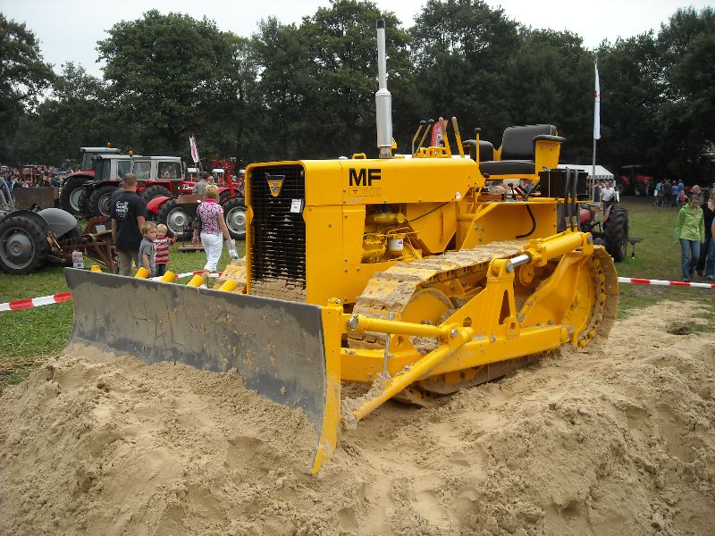 MF 200 (4).jpg