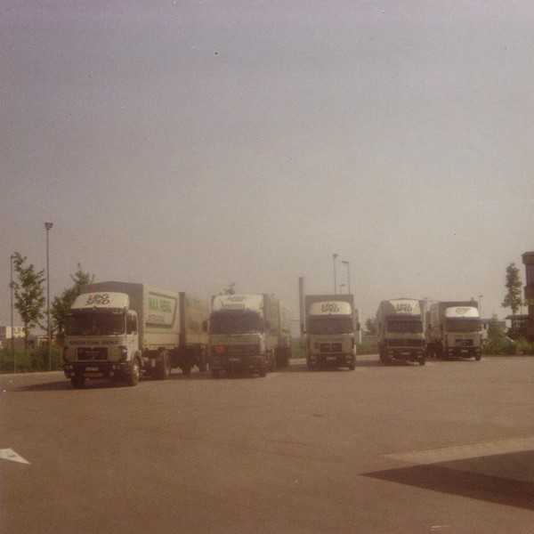 Max Renz Gruppe 2.jpg