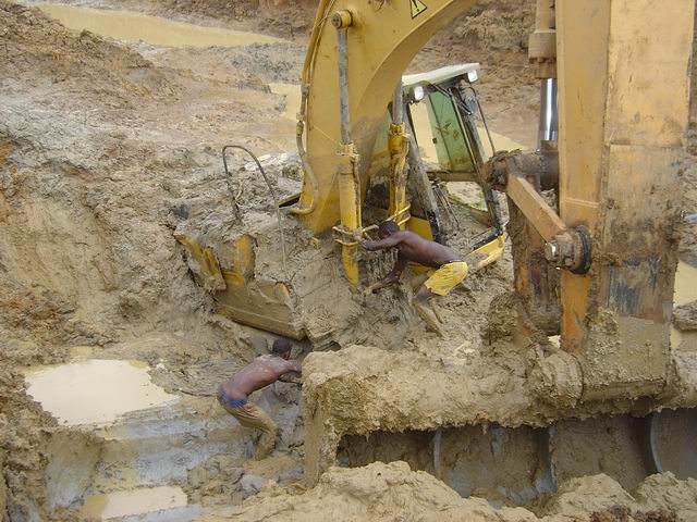 Resize of Bagger Bergung 019.jpg