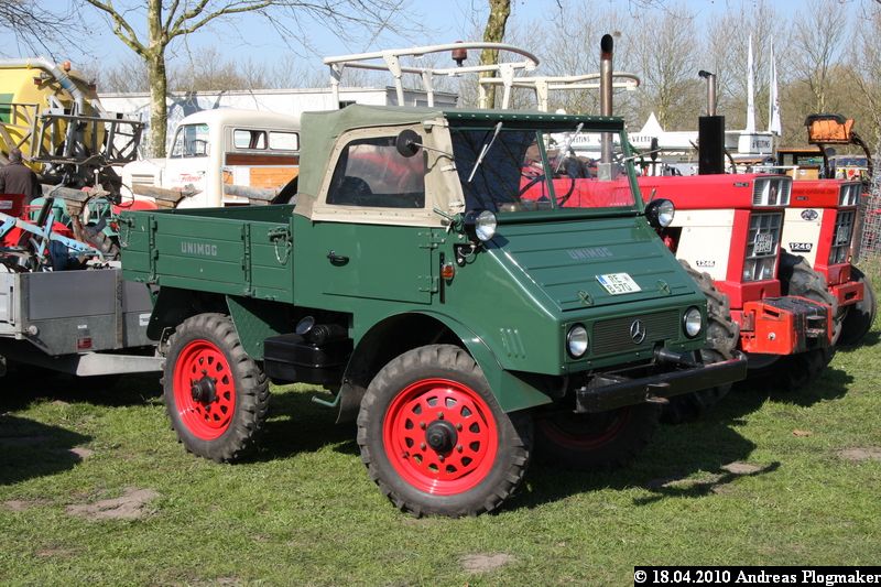 2010-04-18-A-4050_1.jpg