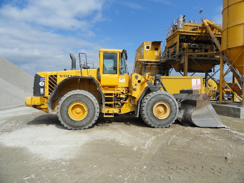 Volvo L 150 E (2).jpg