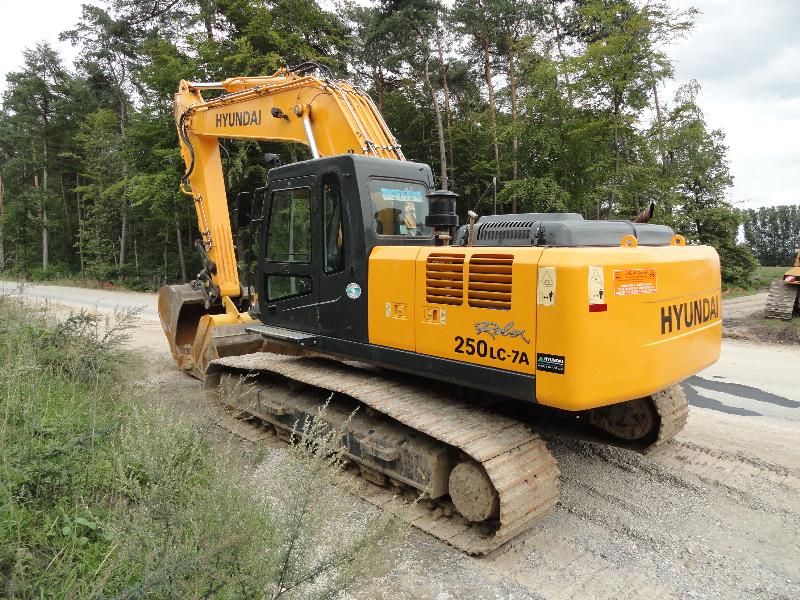 T.-G.-V. Robex 250-7A (1).jpg