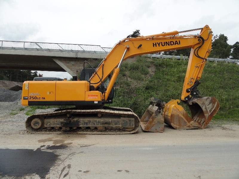 T.-G.-V. Robex 250-7A (4).jpg