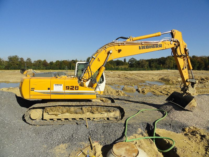 R 926 Classic (5).jpg