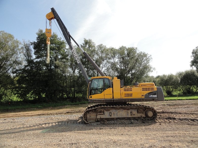 PL 4608 Volvo (2).jpg