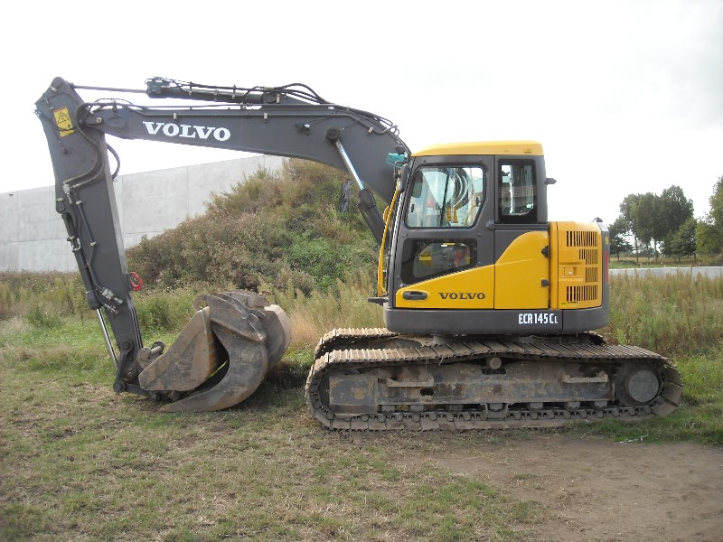 ECR 145 C Volvo (2).jpg