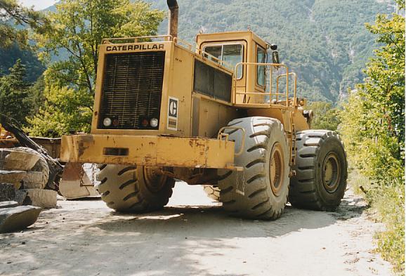 Cat988B-0003.jpg