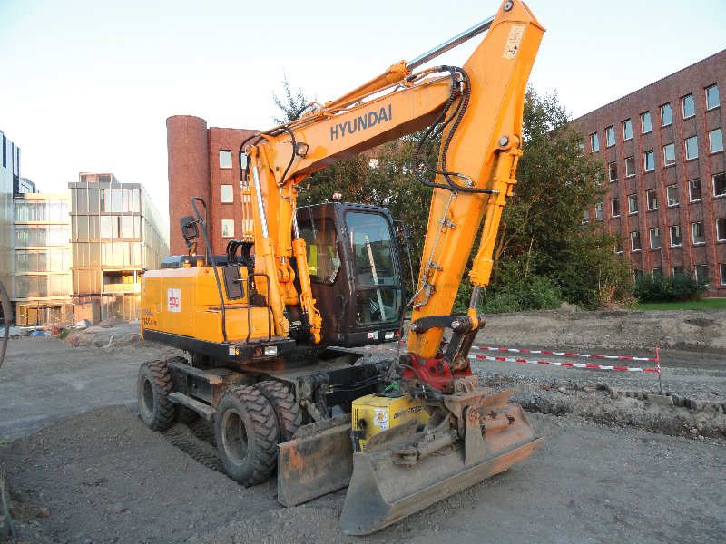 SBG Robex 140 W-7A (5).jpg