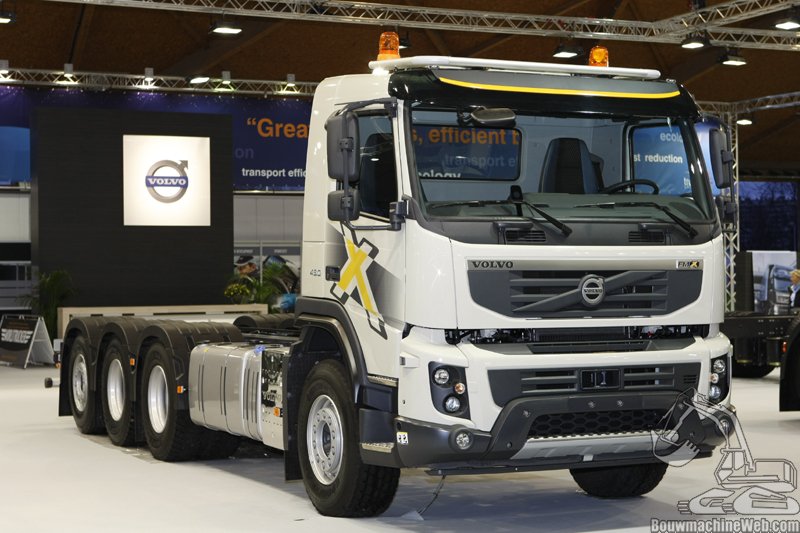 Volvo_FMX_460_8x4-E.jpg