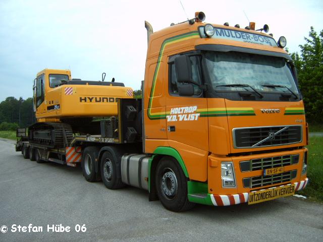 Fa.Vlist Volvo FH16 460 B25 Mittelstetten 9°° mit Hyunday Rolex 210LC-7.jpg