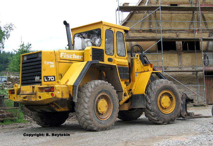 Volvo_L70_2.jpg