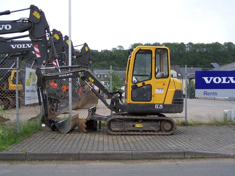 Volvo EC 25, 2006-05-21.jpg