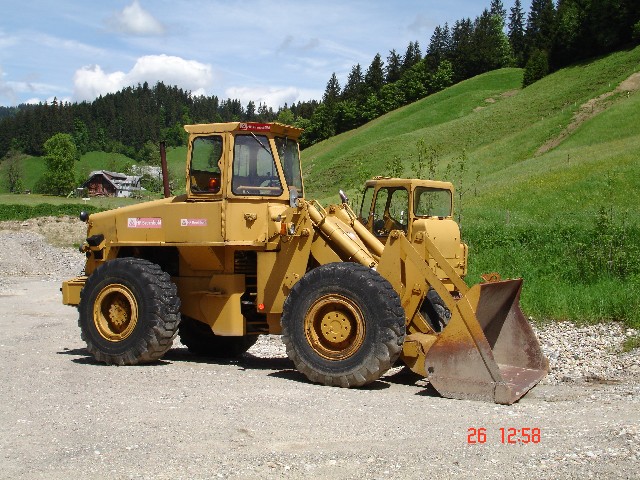 Allis Chalmers LT 645.jpg