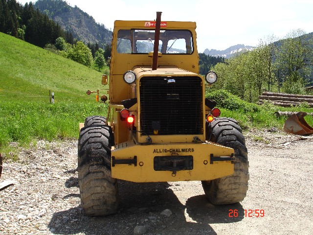 Allis Chalmers LT 645 (2).jpg