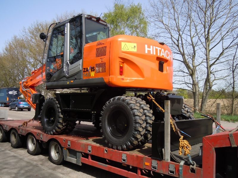 Zaxis 145-3 W (5).jpg