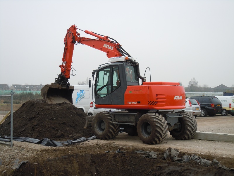 Teeuwen TW 140 (3).jpg