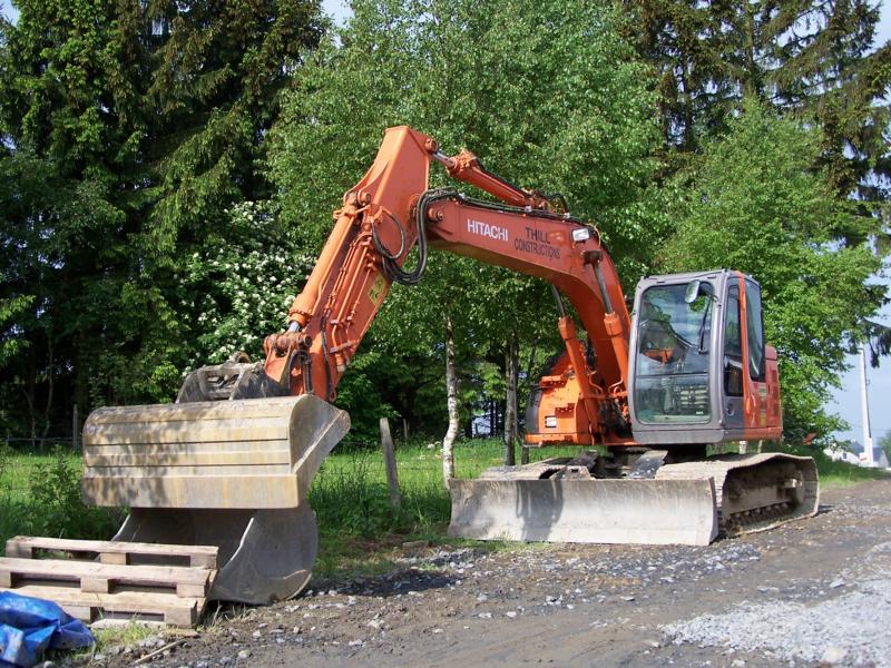 Zaxis-Hitachi ZX 135 US, 2006-06-04, 002.jpg