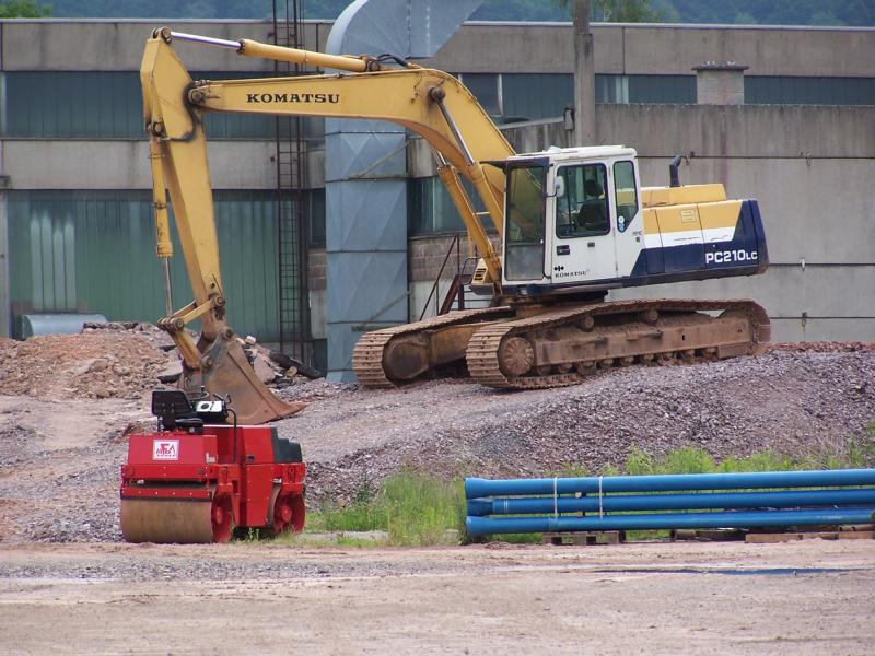 Komatsu PC 210 LC, 2006-06-05.jpg