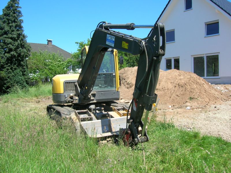 Volvo ECR88.jpg