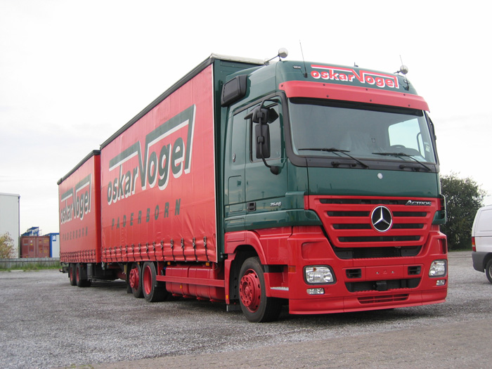 Oskar-Vogel-Actros-2546-.jpg