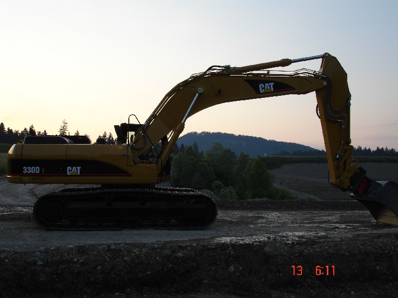 Vorführmaschine Cat 330 D L (7).jpg