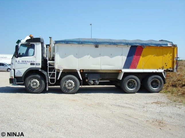 Volvo_FM12_380_8x4_S1_02.jpg