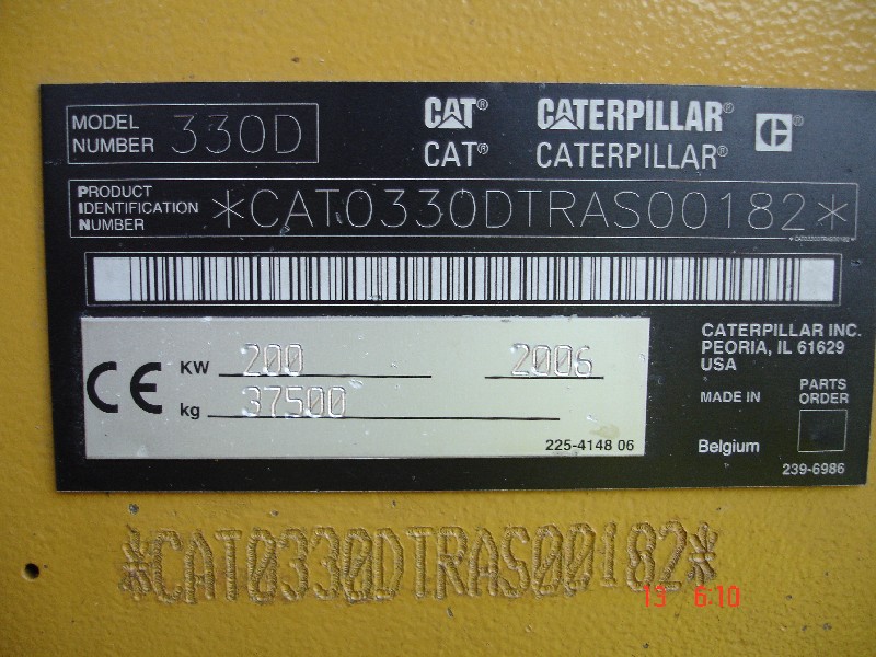 Vorf&uuml;hrmaschine Cat 330 D L (5).jpg