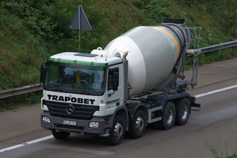 Trapobet Actros.jpg