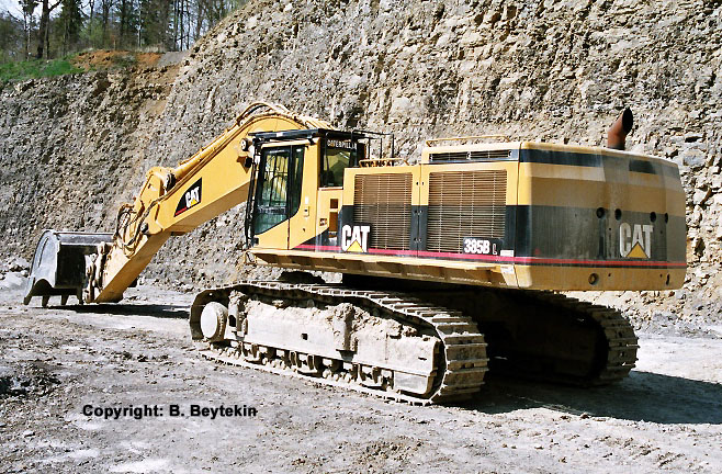 Cat_385B L_2.jpg