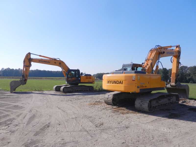 Hyundai\'s Robex 250-7A (3).jpg