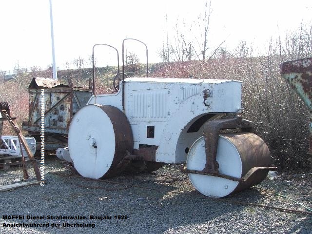 Maffei-Dieselwalze (02-2006) 1.jpg