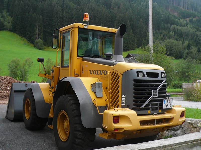 Volvo L70E - ... - Neukirchen (Österreich) - 2011-09-02 (4).jpg