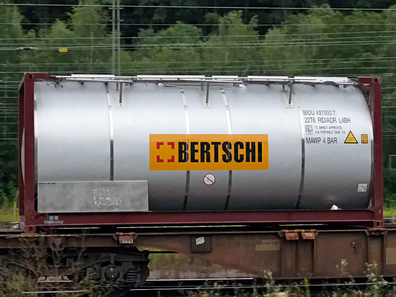 20ft Tankcontainer Bertschi  (neues Logo)  BIDU.jpg