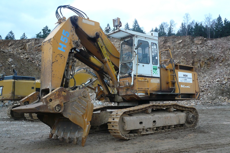 Demag H55 - Wests&auml;chsische Steinwerke GmbH - Steinbruch Hartmannsdorf - 2011-12-29 (7).jpg