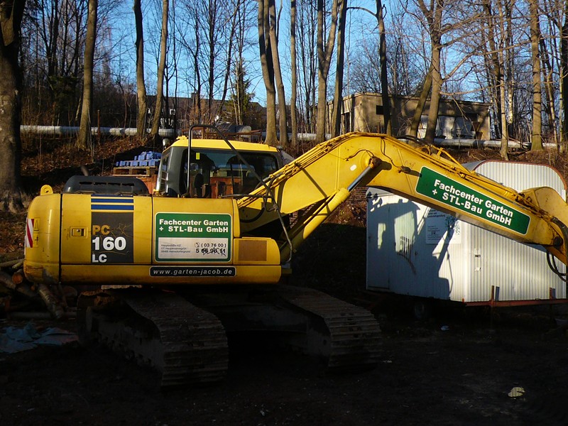 Komatsu PC160 LC - Fachcenter Garten + STL-Bau GmbH - Ulmenstr. in Chemnitz - 2011-01-16 (1).jpg